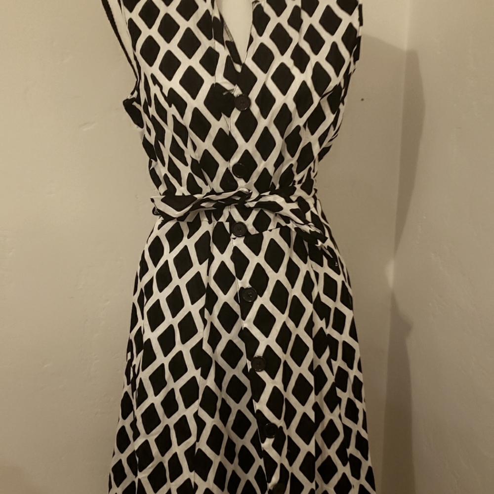 MLLE Gabrielle, black and white button up dress with belt, XL